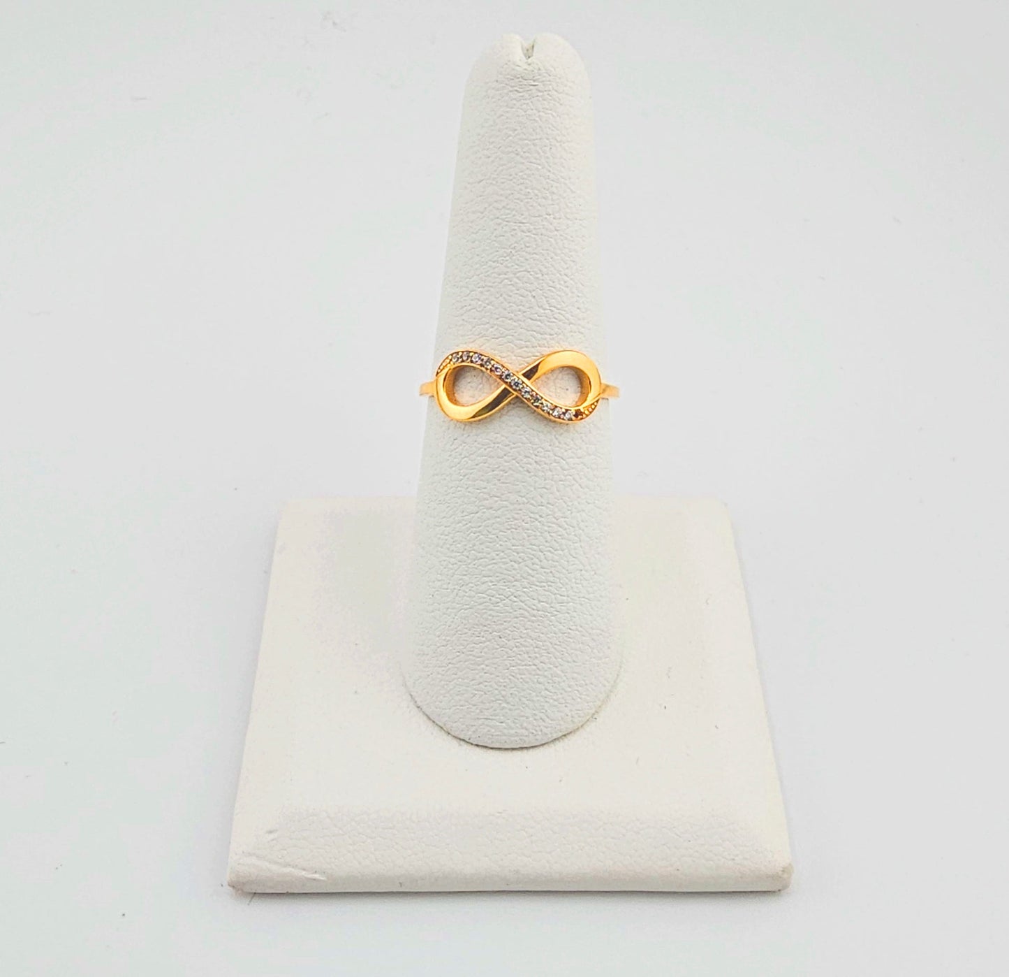 21K Ladies Infinity Ring with CZ