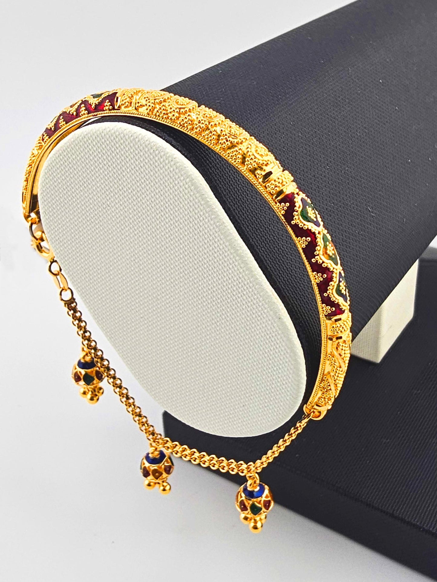 21K Red & Green Indian Style Screw Bangles