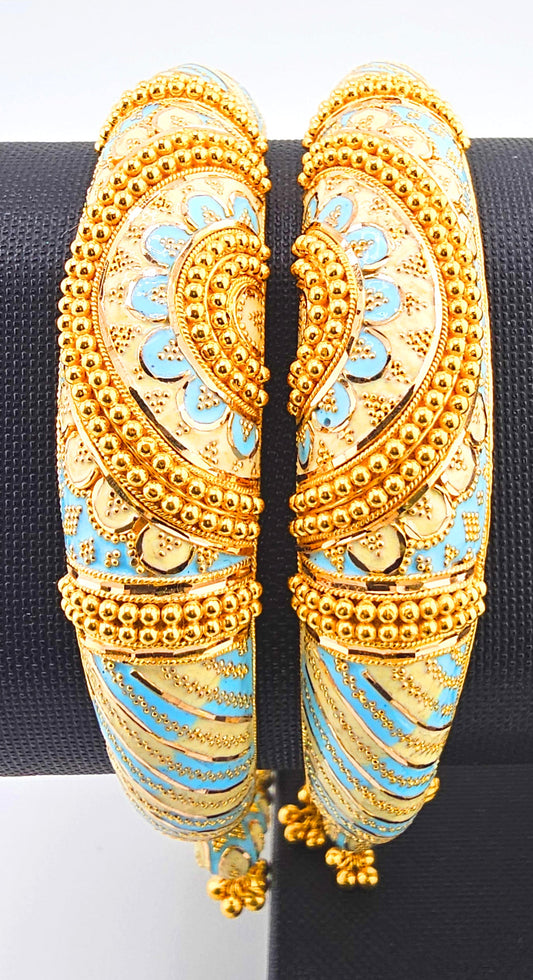 21K Impressive Light Blue & White Blue Enamel Screw Bangles