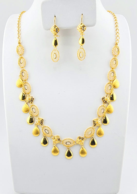 21K Contemporary Tear Drop Necklace Set