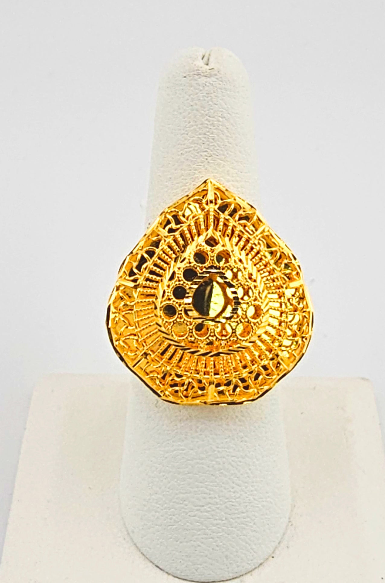 21K tear drop-Filigree Design Ladies Ring