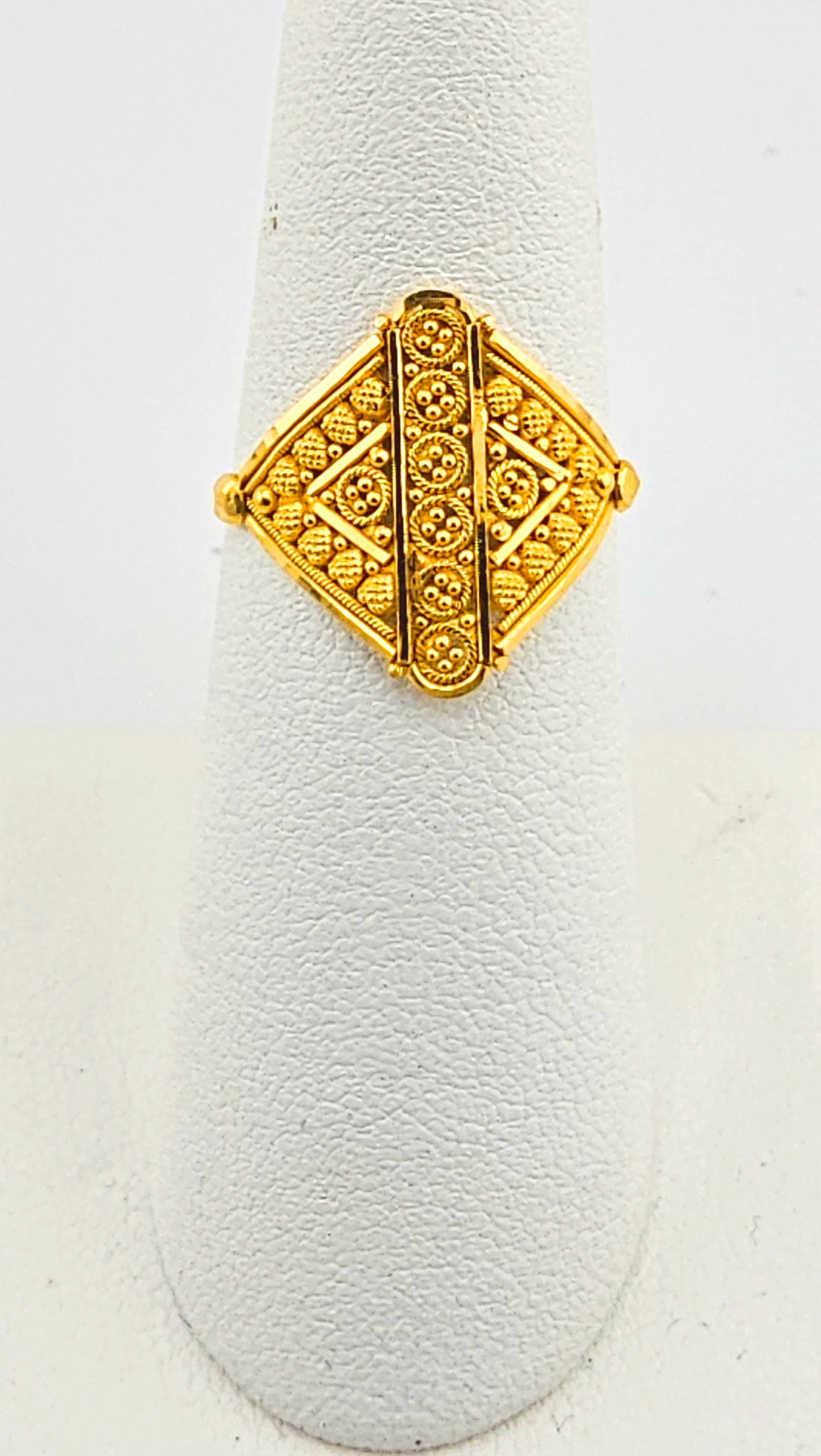 22K Modern Vintage Ladies Ring