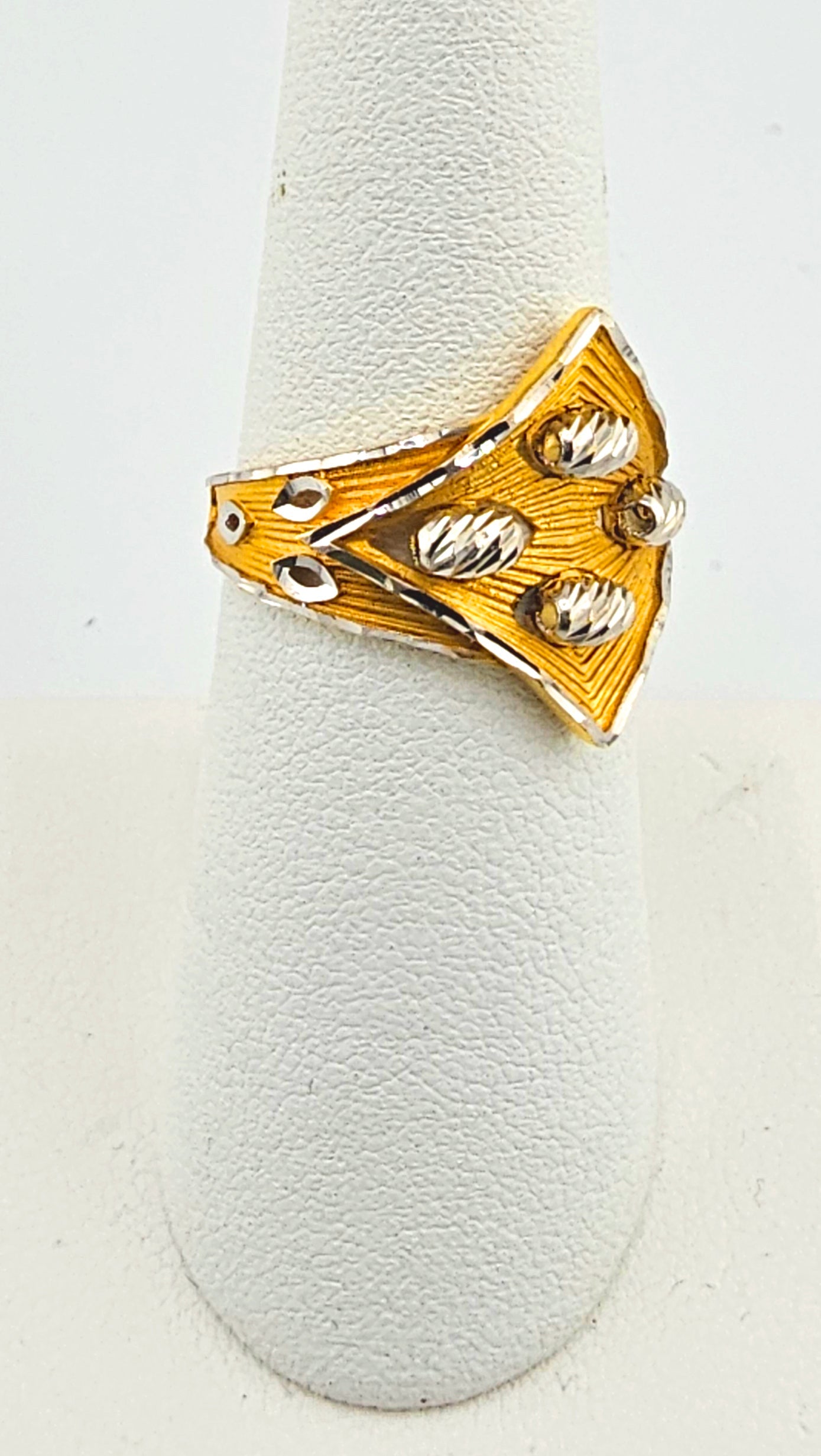 22K 2-Tone 4 Beads Design Ring