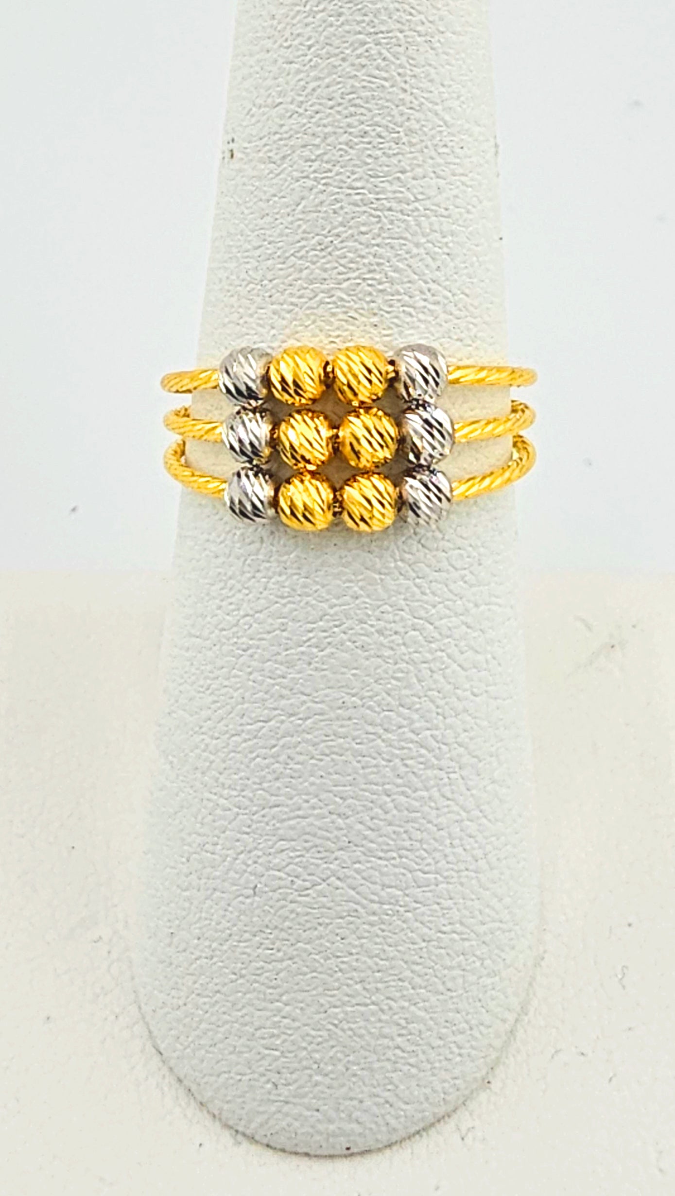 22K 2-Tone 3 Line Bead Design Ring