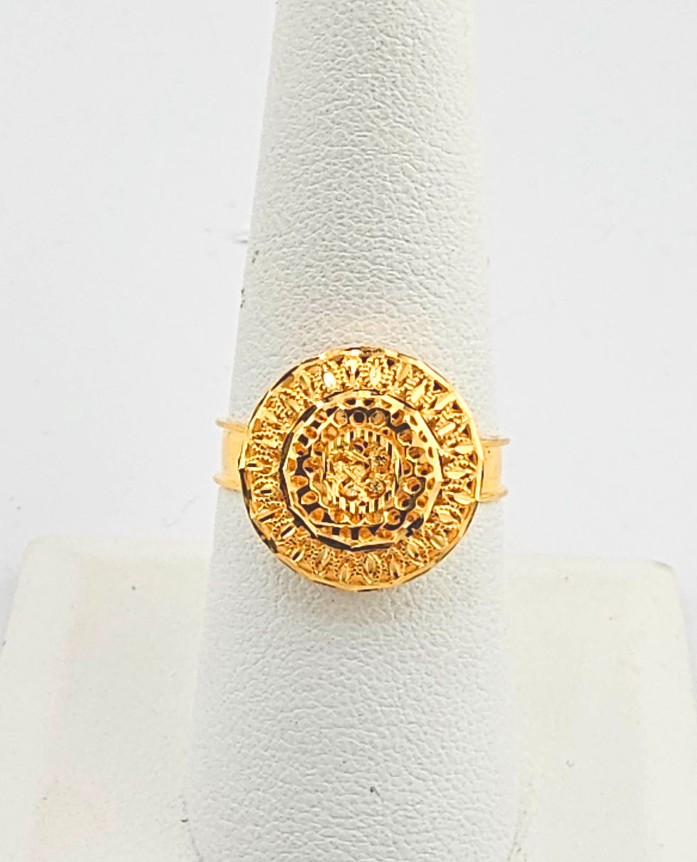 21K Ladies Shimmering Filigree Ring