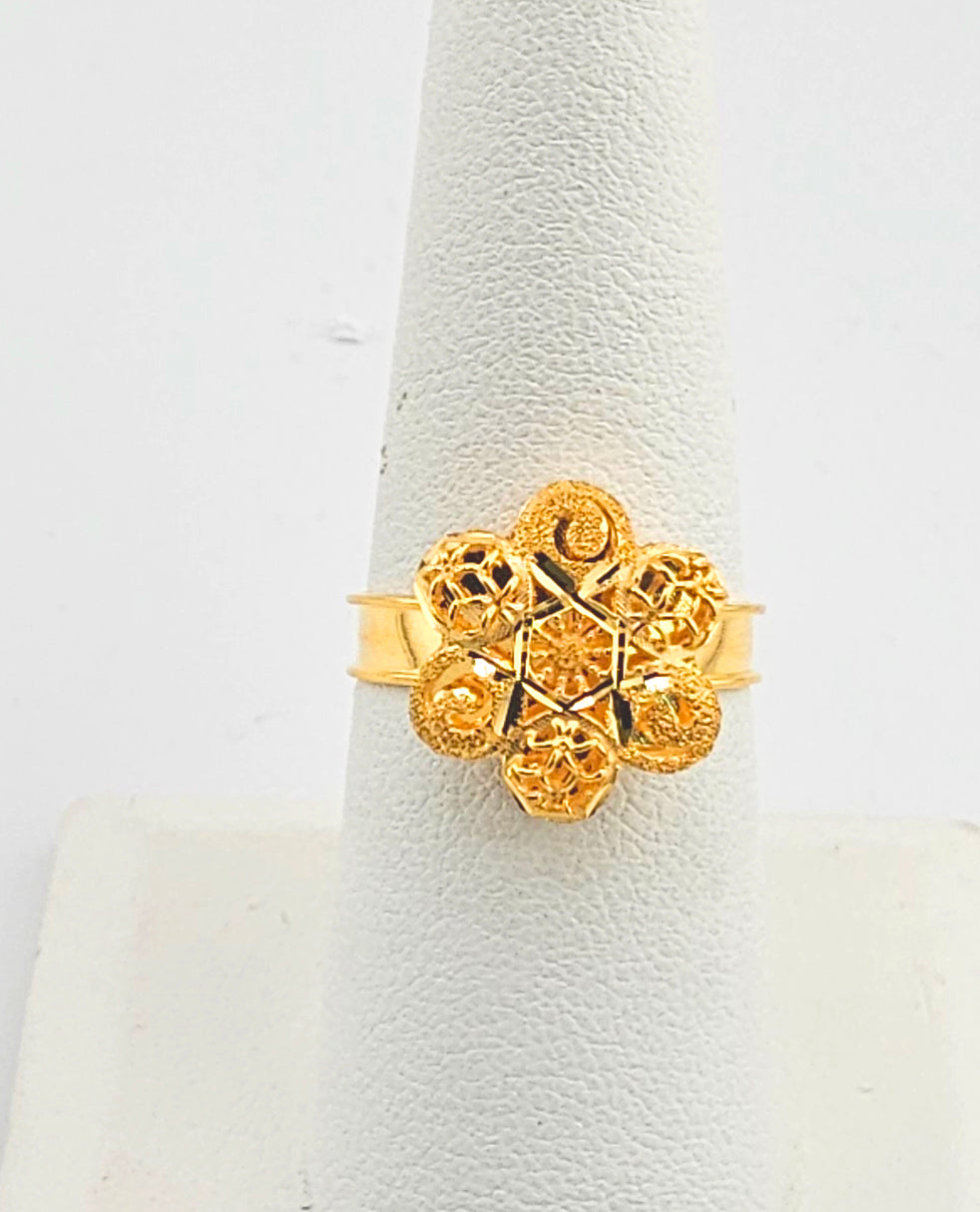 21K Ladies Flower Filigree Ring