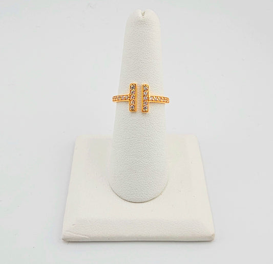 21K Ladies Designer "T" Ring w/ CZs