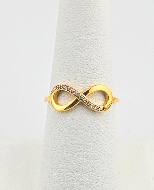 21K Ladies Infinity Ring with CZ