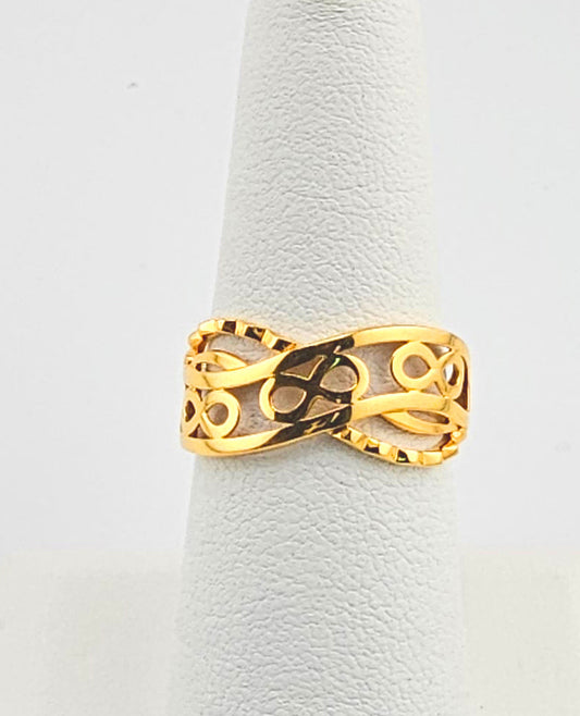 21K Ladies Infinity Design Ring