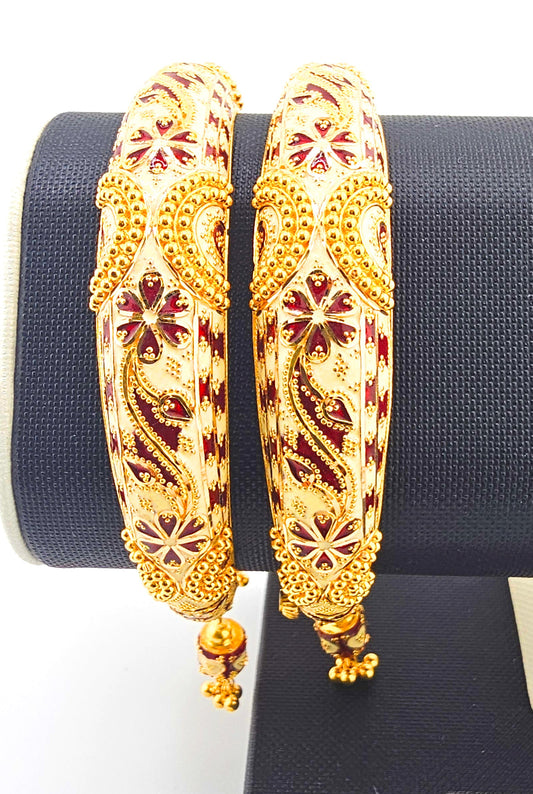 21K Red & White Enamel Indian Style Cuff Bracelet