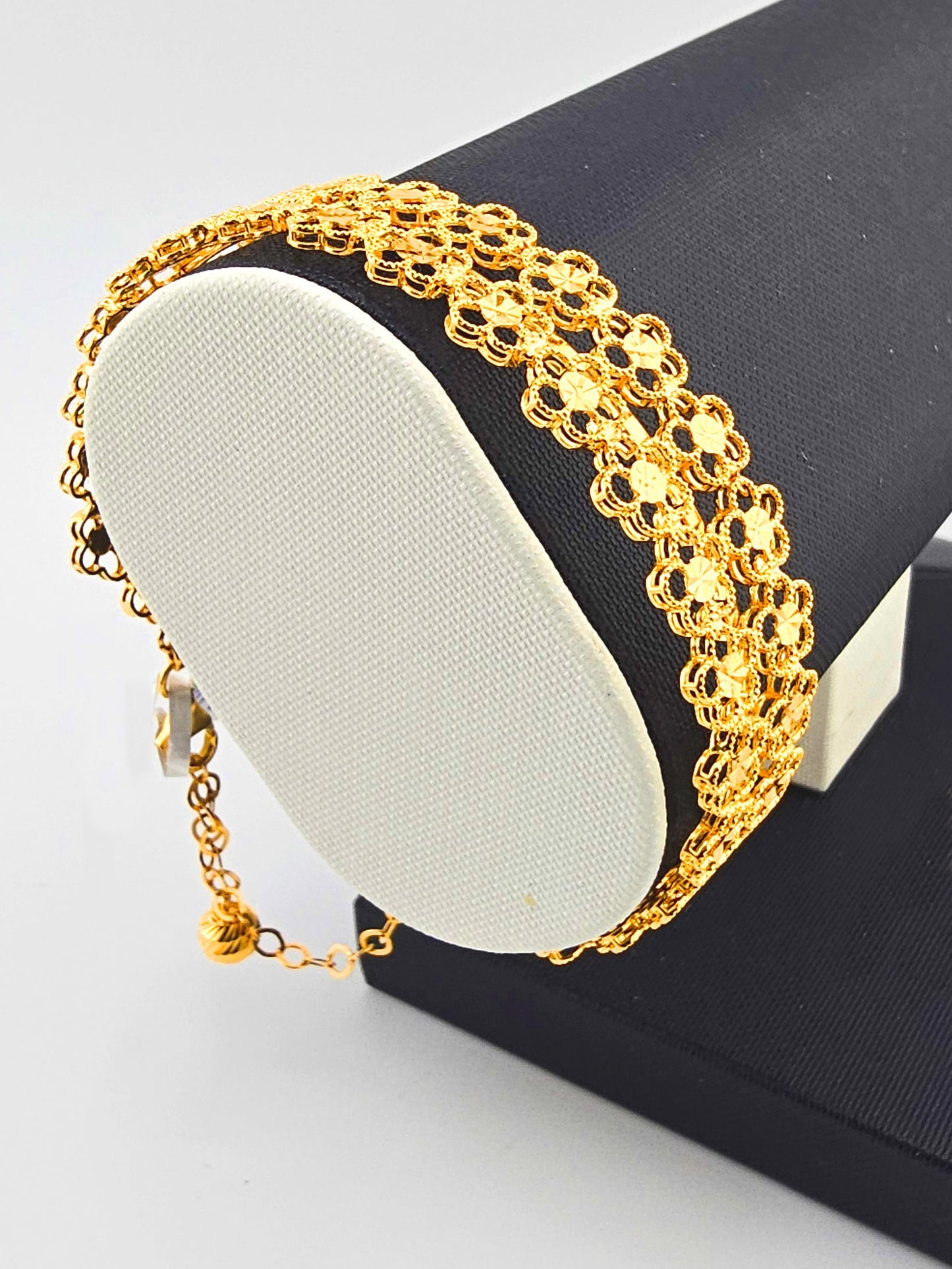 21K Flower Filigree Cuff 2