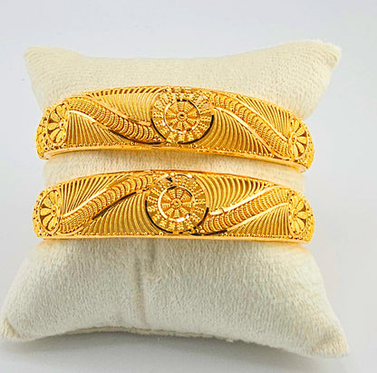 21K Radiant Filigree Flower Design Screw Bangles
