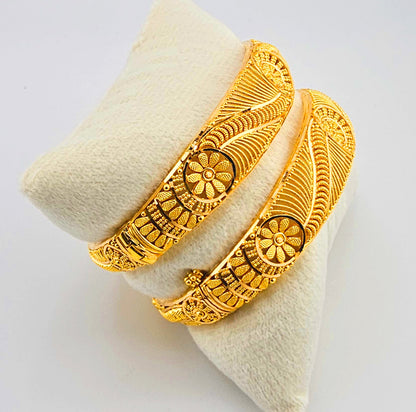 21K Radiant Filigree Flower Design Screw Bangles