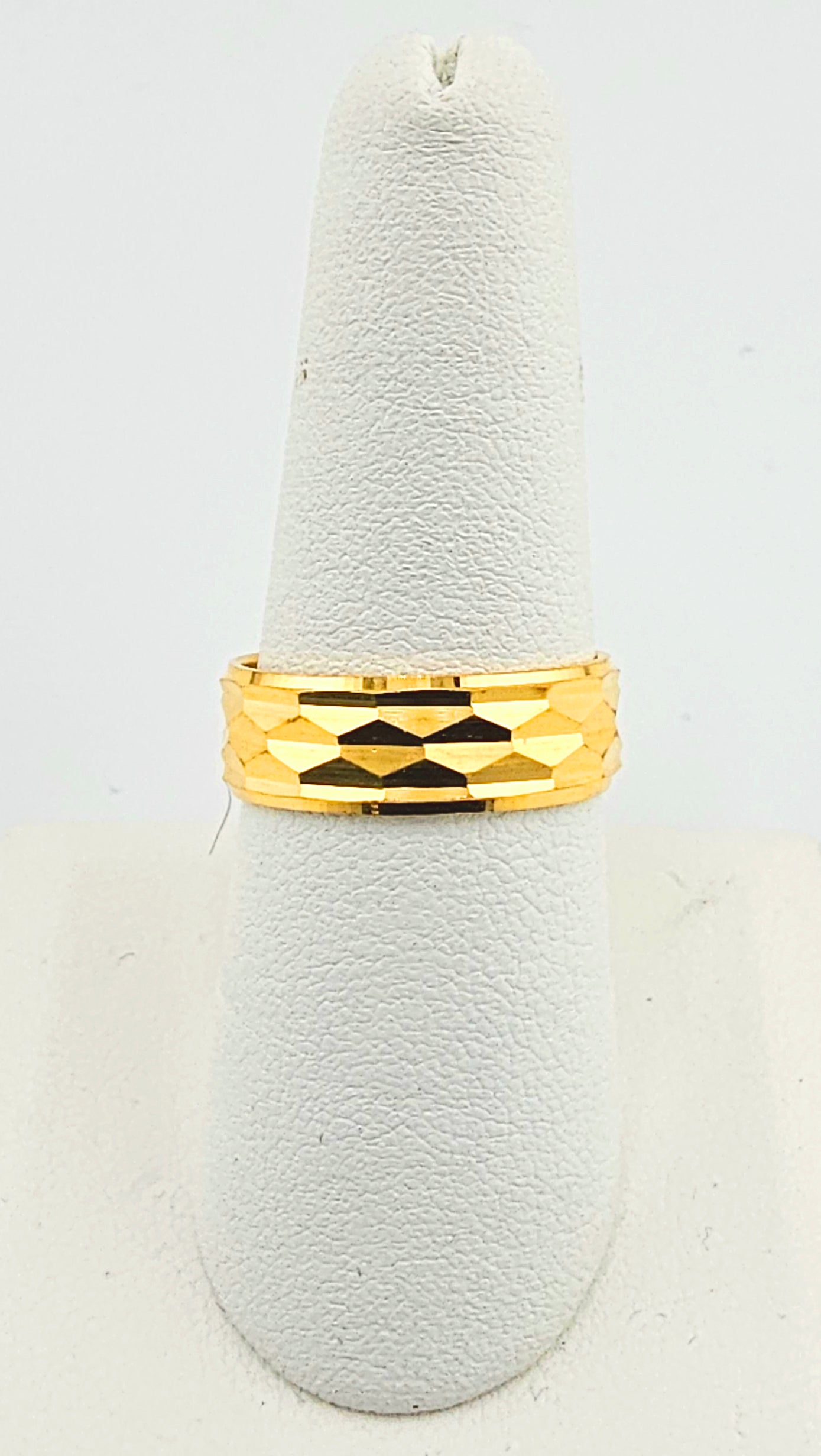 21K Diamond Cut Band